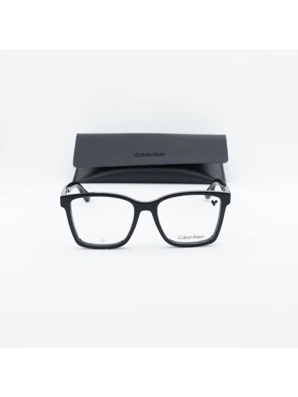 Calvin Klein model ck25516